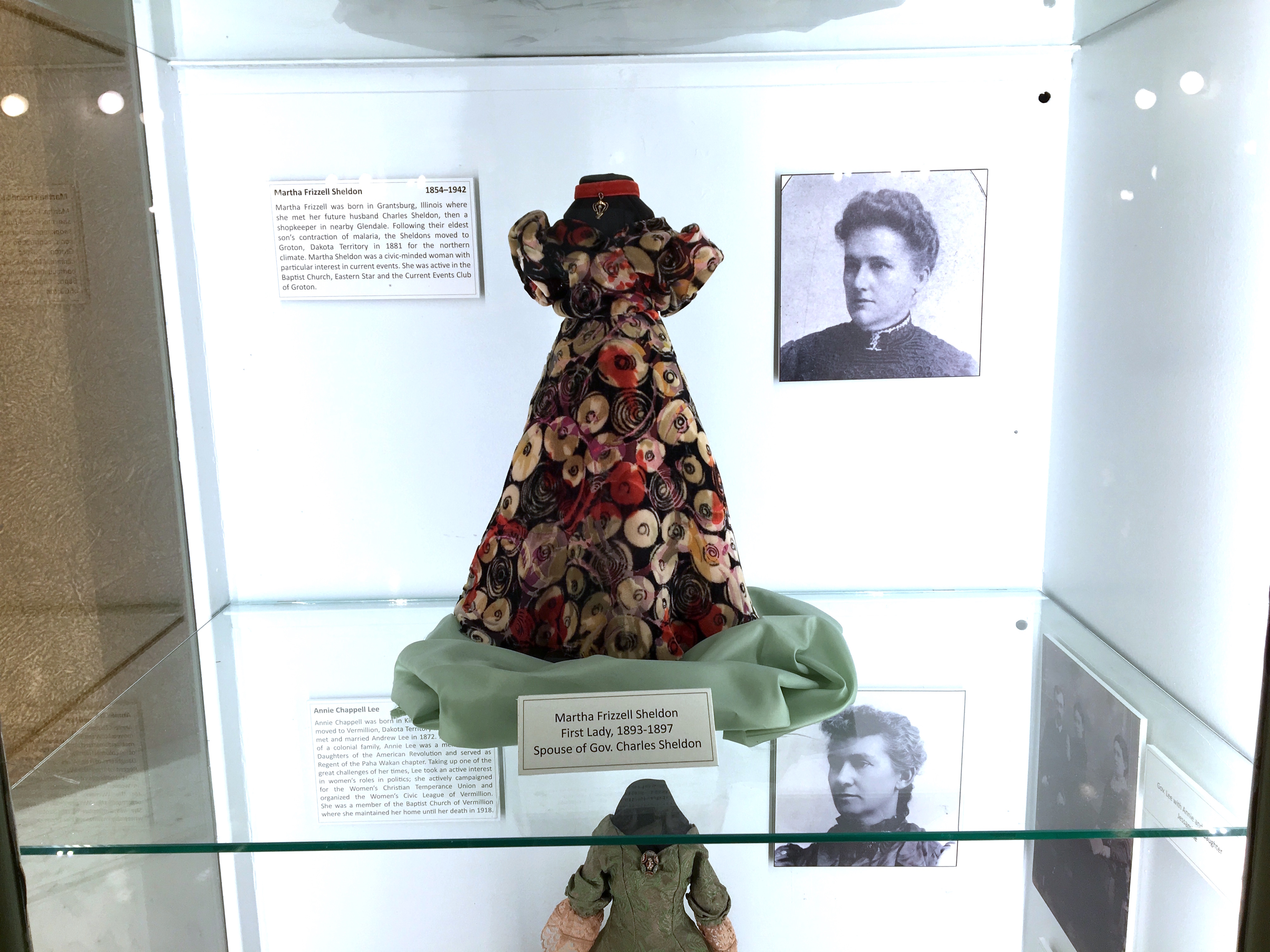 Sandy Rhoden joins First Lady Gown Collection – SoDak Governors